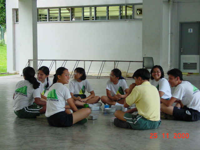 Meal1.jpg (61978 bytes)